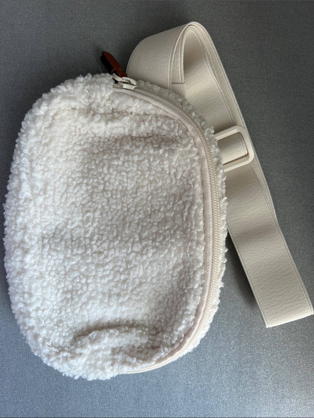 Vera Bradley | Cream Sherpa Crossbody Sling Bag